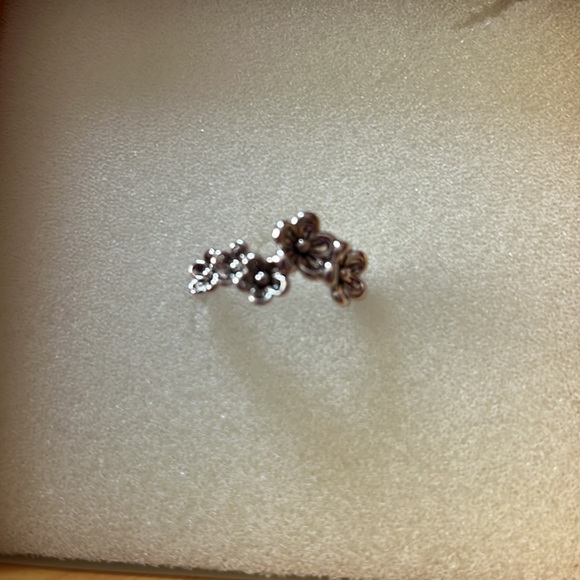 Flower middle or thumb ring - Picture 2 of 3